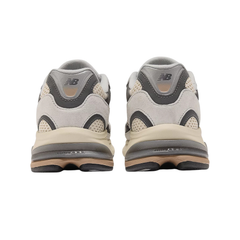 2010 - Brighton Grey/Linen