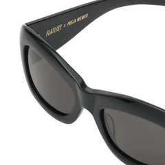 POPPY - Solid Black / Solid Black Lens
