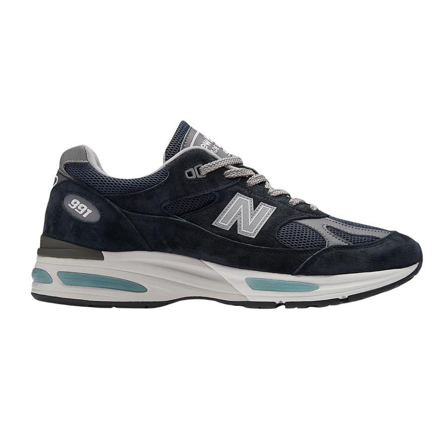 Made in UK 991v2 - Navy